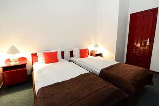 Отель Hostel Nord Тимишоара Двухместный номер с 1 кроватью или 2 отдельными кроватями-5