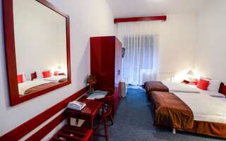 Отель Hostel Nord Тимишоара Двухместный номер с 1 кроватью или 2 отдельными кроватями-12