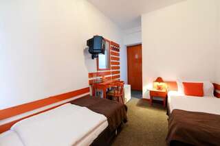 Отель Hostel Nord Тимишоара Двухместный номер с 1 кроватью или 2 отдельными кроватями-14