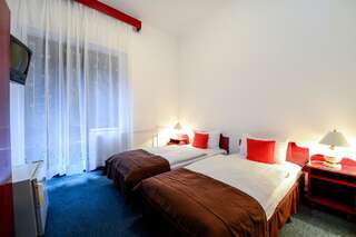 Отель Hostel Nord Тимишоара Двухместный номер с 1 кроватью или 2 отдельными кроватями-1